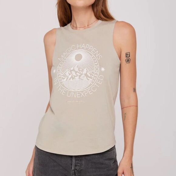 Spiritual Gangster Magic Happens Muscle Tank Medium Nwt - Picture 1 of 5